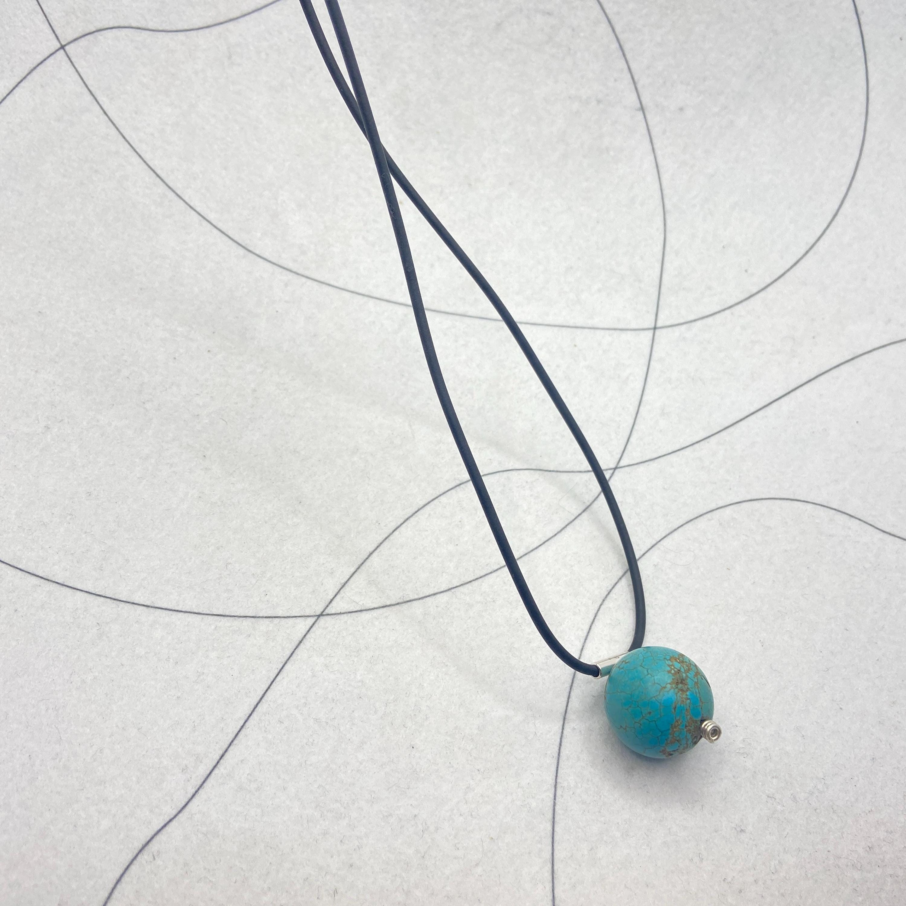 Turquoise Gemstone jumper necklace on 60 cm on adjustable silicone cord